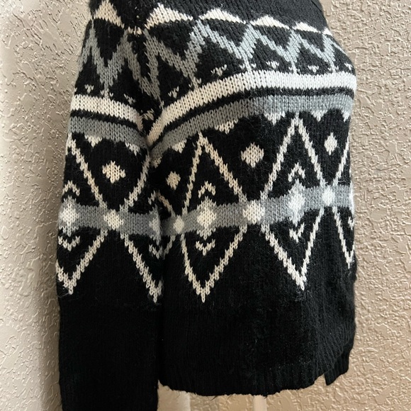 SO Heritage Women’s Black and Gray Knit Sweater SZ S Item SW01 - Picture 5 of 7